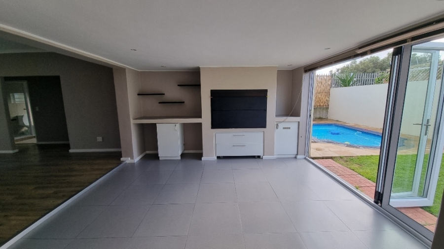 3 Bedroom Property for Sale in Baronetcy Estate Western Cape